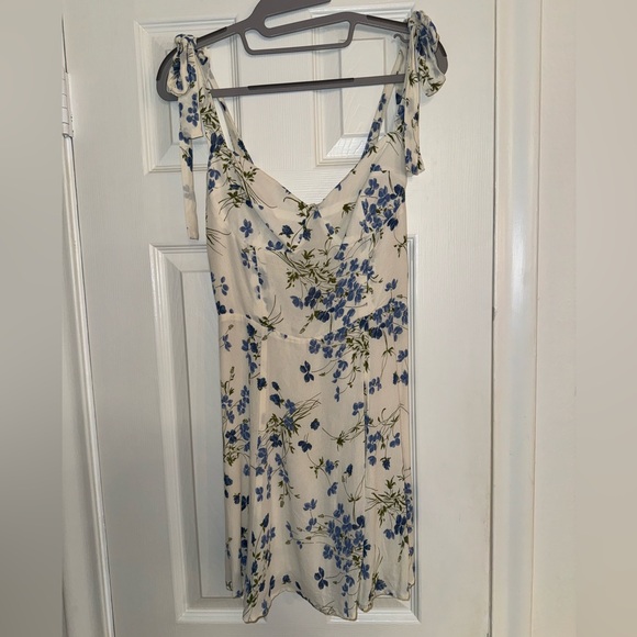 NWT Reformation Niara Dress - white/blue (clarita) - Picture 4 of 7